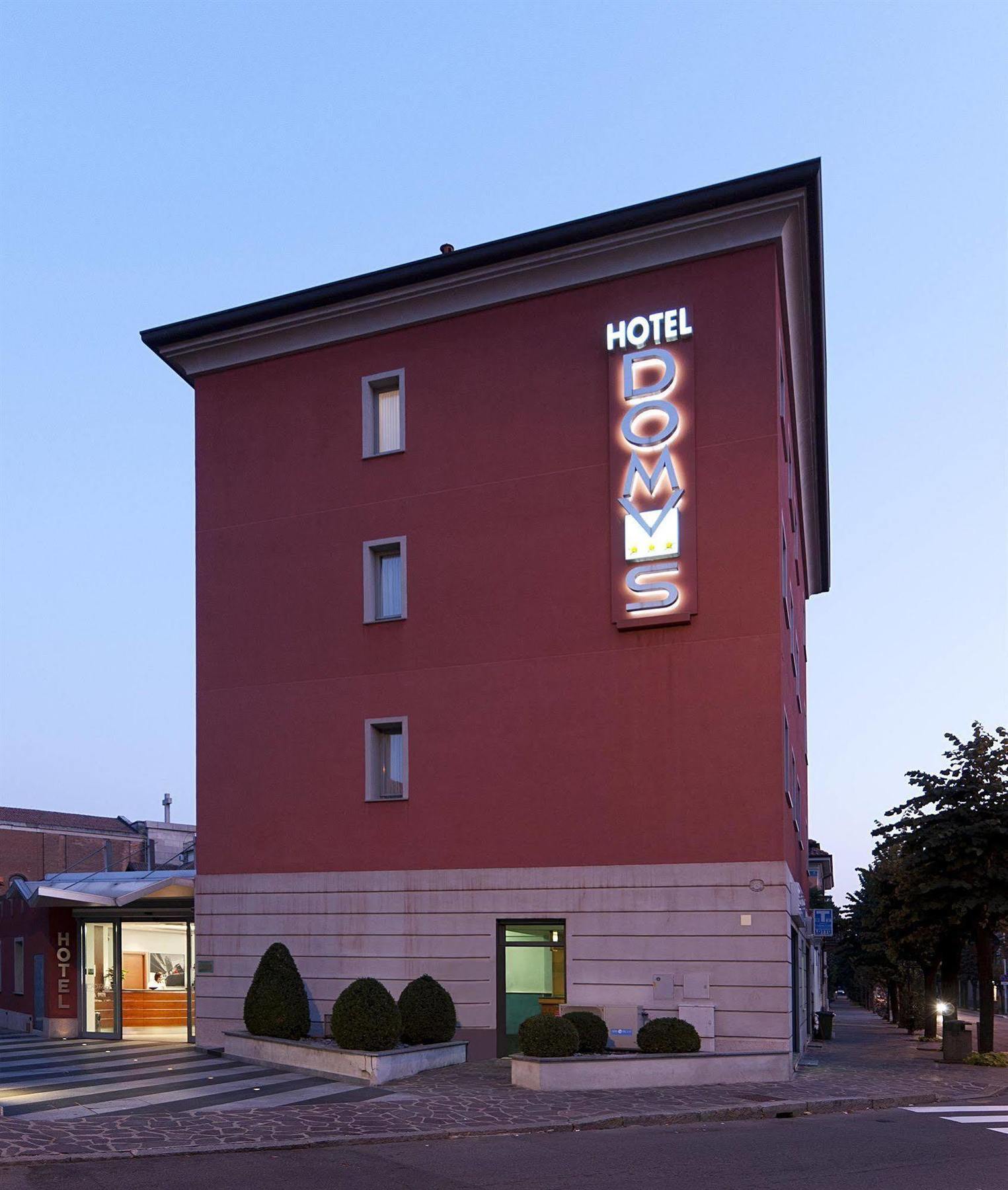 Hotel Domus Expo Parabiago Exterior foto